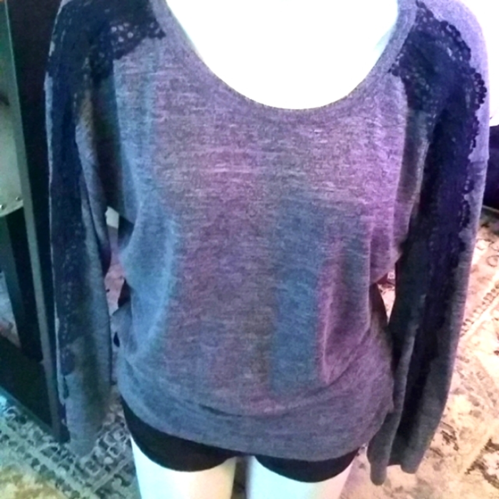Lava long sleeve Top loose fit XL